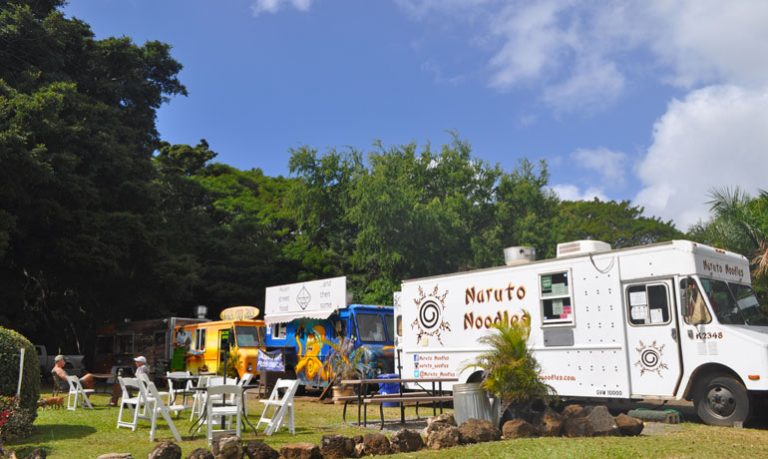 Best Places to Eat in Kauai - She Saves She Travels