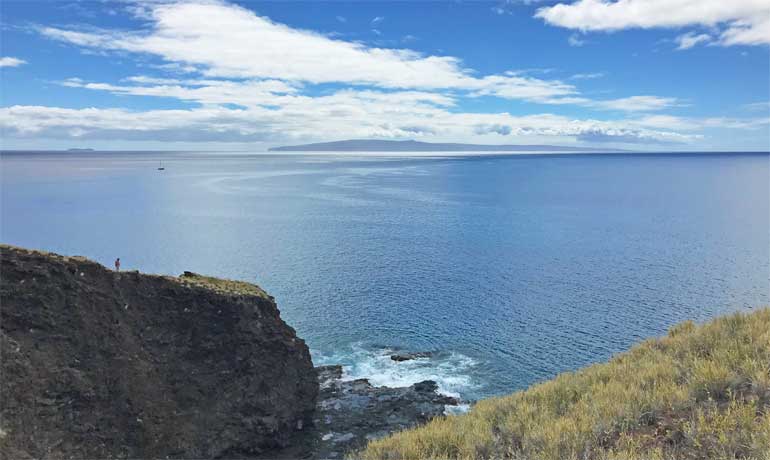scenic overlook in Maui
