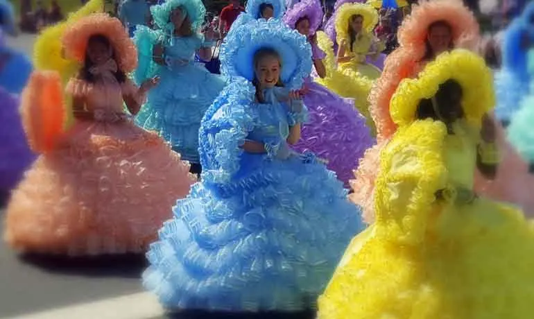 watching the Azalea Trail Festival with dressed up girls