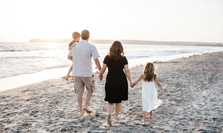 2 days in San Diego - family chasing sunset in Coronado