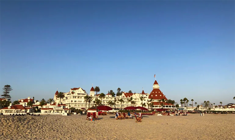 Things to see in San Diego Hotel Del Coronado on the beach