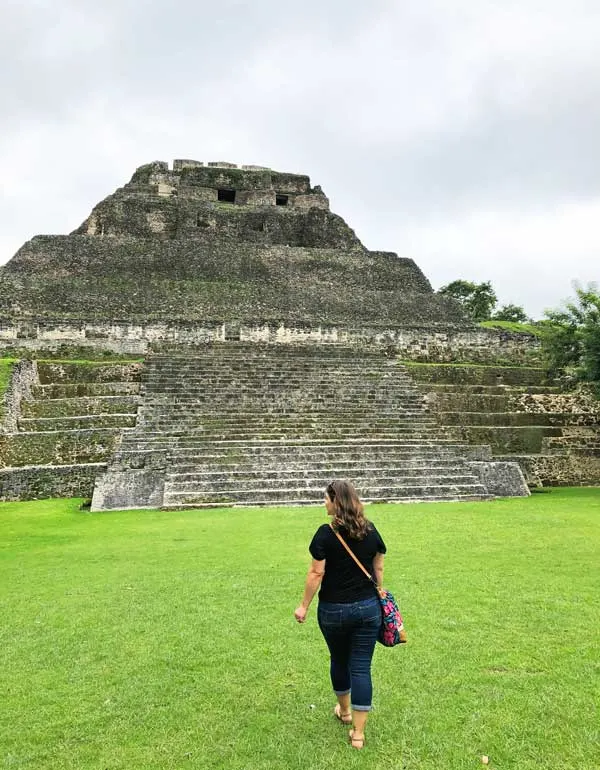 Visiting the Mayan ruins of Xunantunich