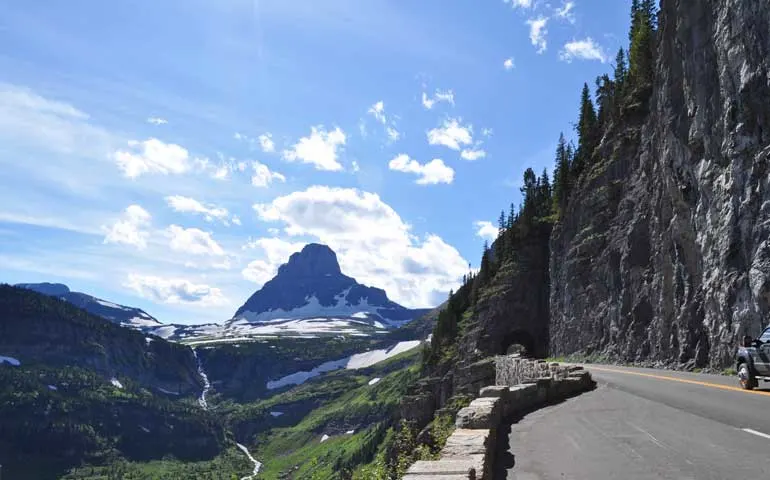 driving the going to the sun road