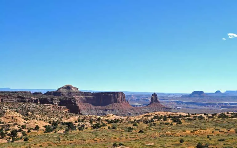 views and best hikes in canyonlands