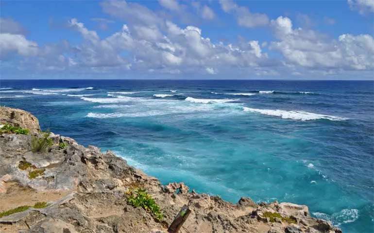 deepest blues in Hawaiian islands at Mahaulepu Heritage Trail