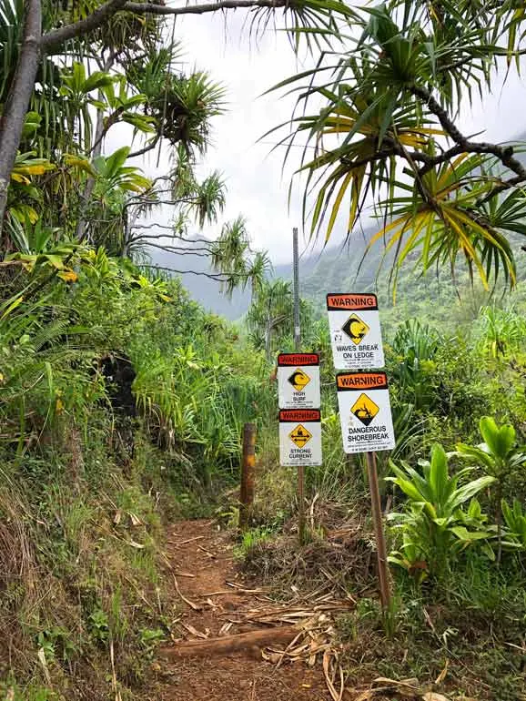 danger signs near Hanakapiai falls trail