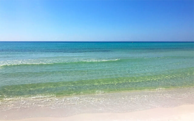 Destin vs Gulf Shores: Which is Your Perfect Vacation Spot?