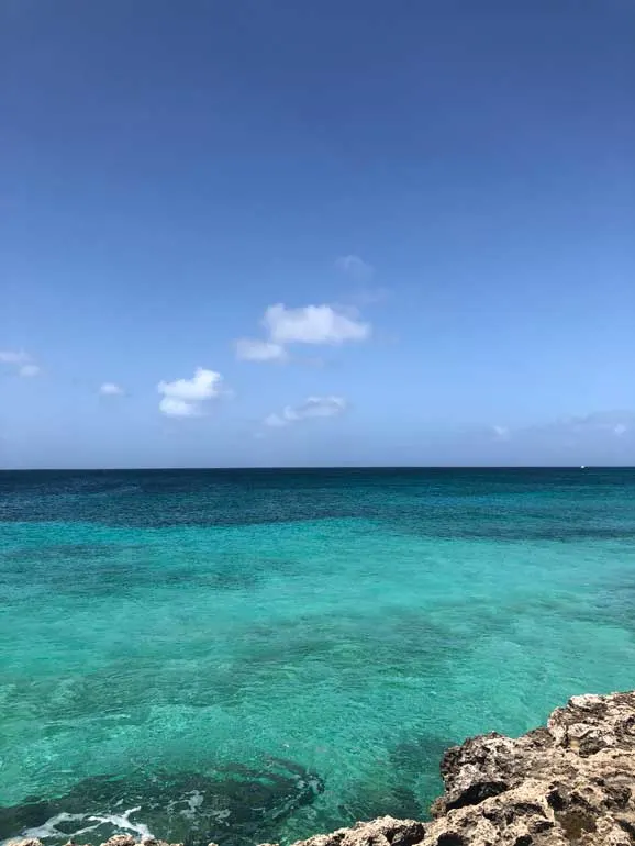 stunning aruba beaches looking out to sea