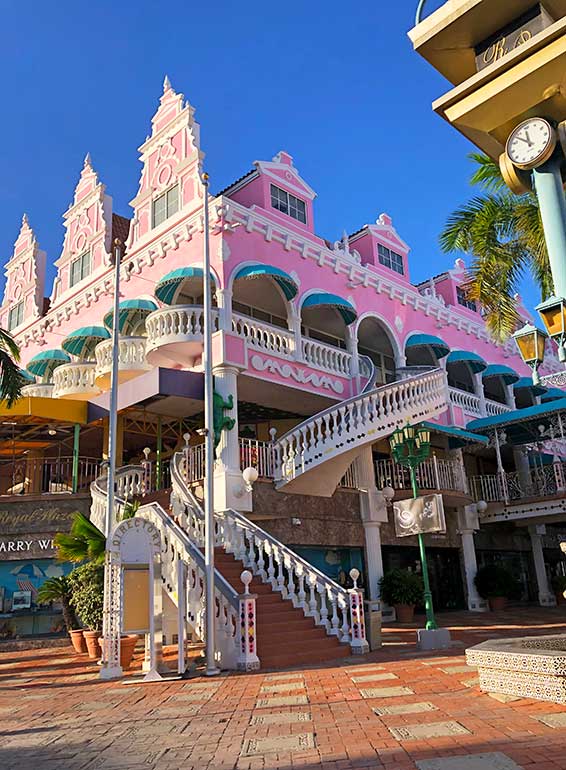 royal plaza mall, most instagrammable places in aruba