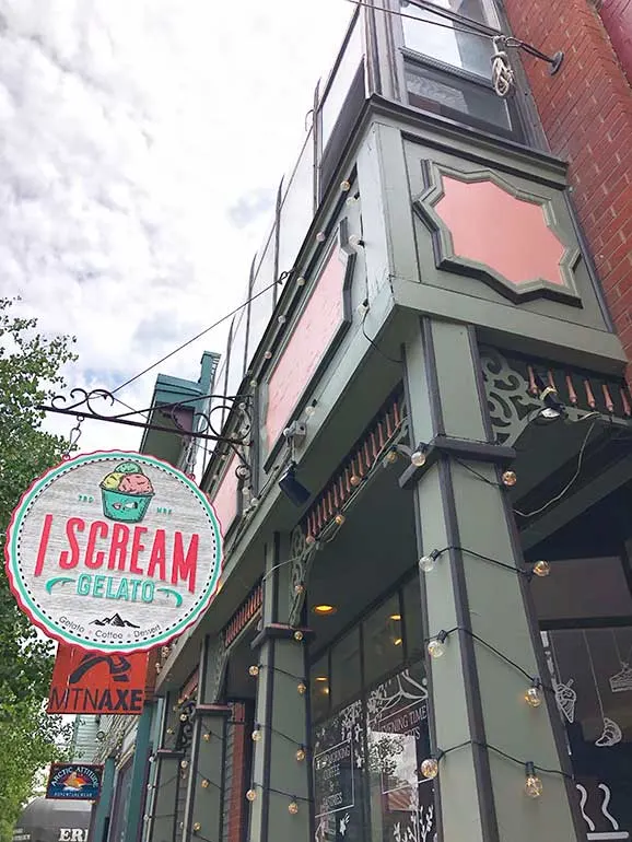 I scream gelato sign in downtown breckenridge