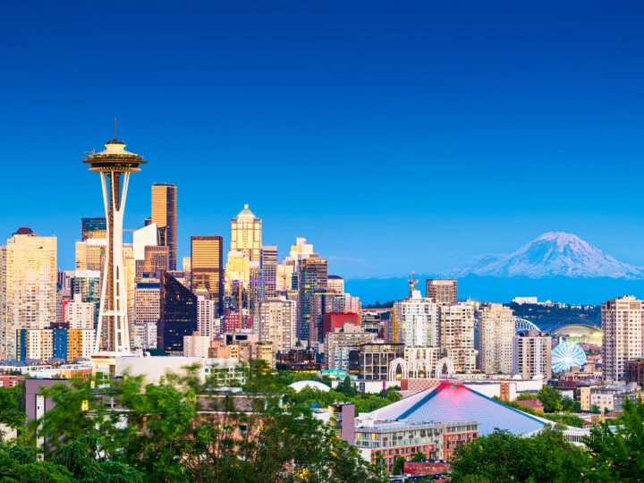 a day in seattle - photo of city skyline with buildings and mt rainier in background