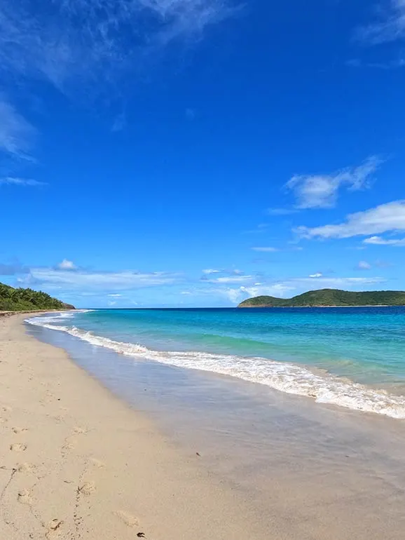 culebra Puerto Rico white sand beach, white wave and teal water