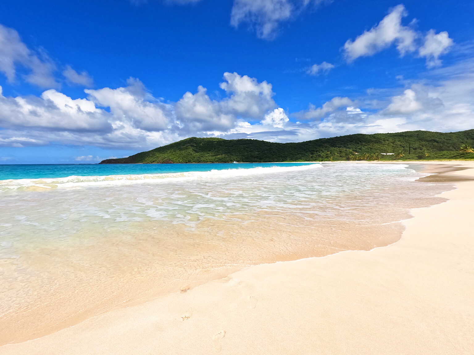 Stunning Flamenco Beach Puerto Rico: Everything You Need to Know Before ...