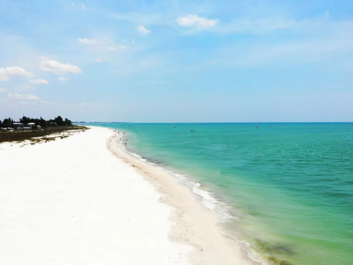 beaches on the gulf coast of florida white sandy beach with green water