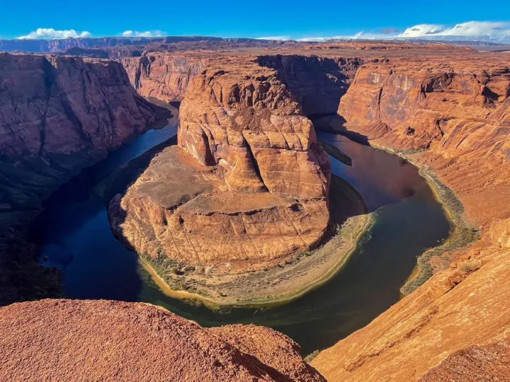 horseshoe bend tour from Las Vegas view of river in shape of u and rocky cliffs