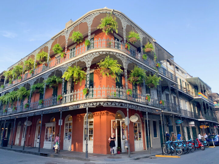 building with plants on deck in new orleans