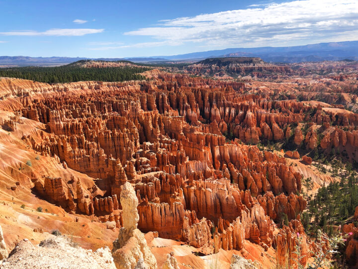 weekend getaway from Las Vegas view of orange rocky spires at Bryce Canyon National Park