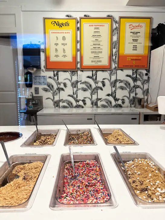 sweet treats toppings with Nigels bananas signs