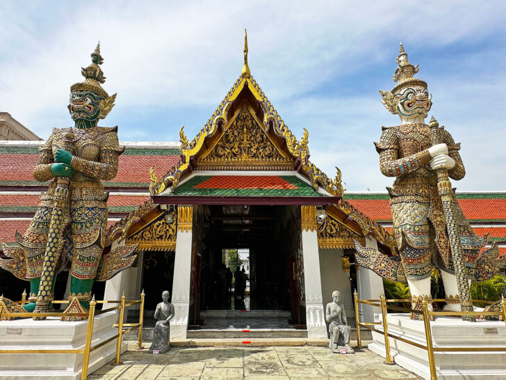 2 day itinerary Bangkok thailand with view of large statues at grand palace