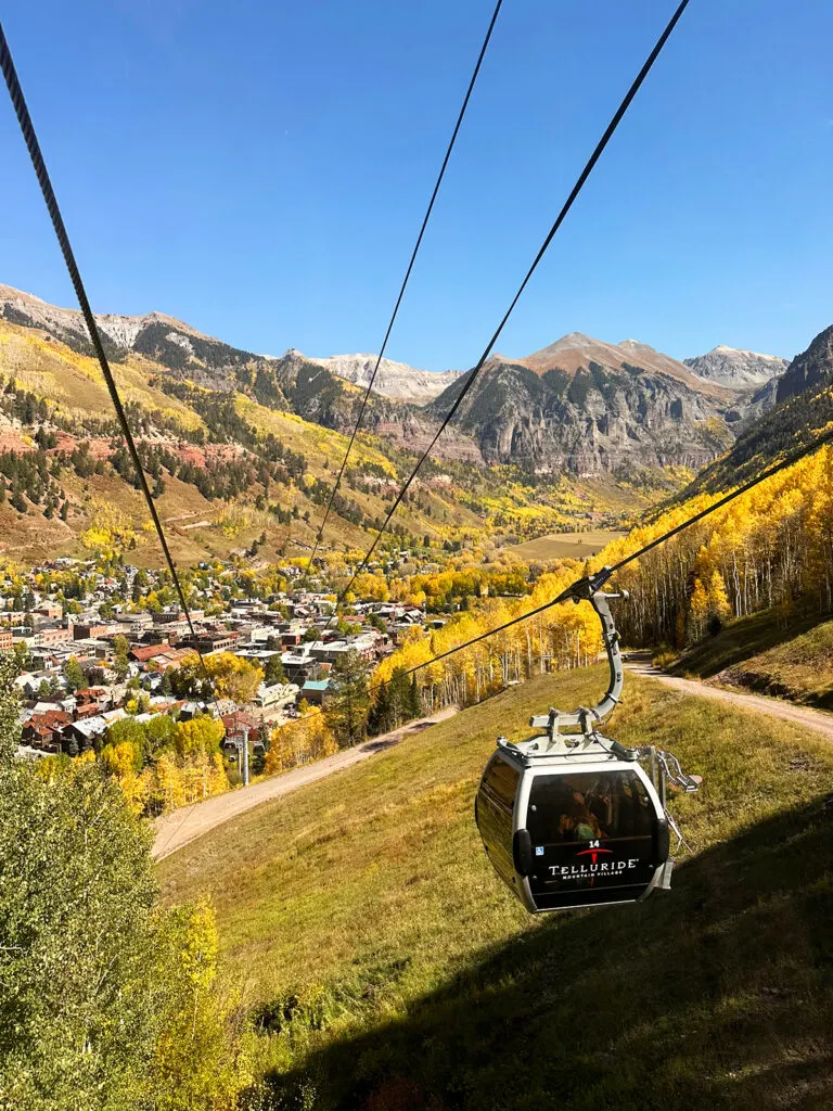 free Telluride gondola view as it floats down the mountain